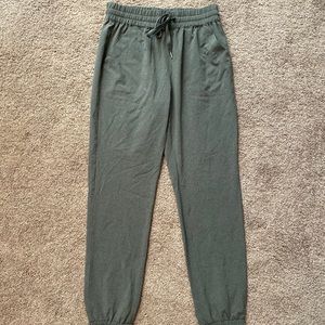 Aritzia joggers